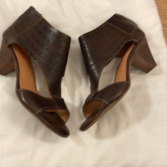 PIKOLINOS BROWN LEATHER SANDALS.  NEW - Picture 3 of 11